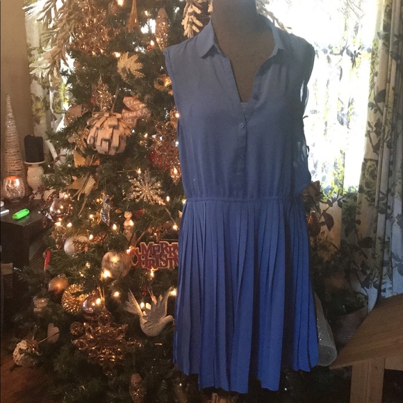 Worn Once, Pristine American Eagle Dress - Picture 2 of 6
